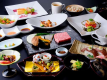 飛騨牛茶寮「神月」でいただく宵月コース料理