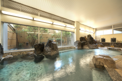 【素泊／大部屋】グループ旅にオススメ★食事は現地の美味しい食事処を発見しよう！お部屋は広々１２畳♪♪