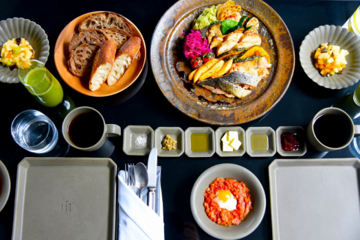 【夕朝食付・レイトアウト特典付】　“KUTSUROGI“ STAY お部屋で頂く京料理の老舗「瓢樹」の懐石コース