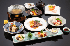 【和洋折衷会席プラン】広々ダイニングでご用意する旬の会席料理