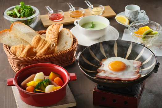 【潮待ちモーニング】＜ベーコンエッグや季節のスープ＞で心地良い朝の目覚めを♪