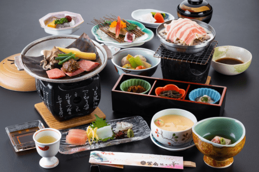 和室 + 飛騨牛懐石部屋食 + 貸切温泉