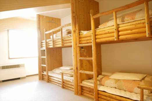 ログベッドドミトリールーム（定員６名・女性専用)