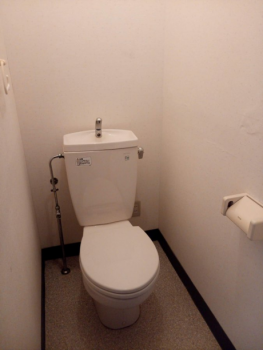 シングルルーム（専用トイレ付）