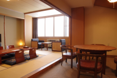 Japanese-Style Family Room with full-size kitchen & lounge Japanese-Style Family Room with full-size kitchen & lounge