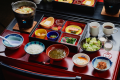 【山形郷土の箱膳を味わう朝食】山形名物芋煮や小野川名物ラジウム玉子、源泉粥が人気