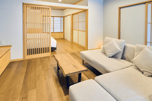 スタンダード洋室（インサイドビュー）離れ・源泉かけ流し内湯・露天風呂付