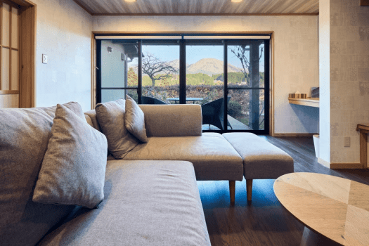 スタンダード洋室（マウンテンビュー）離れ・源泉かけ流し半露天風呂付