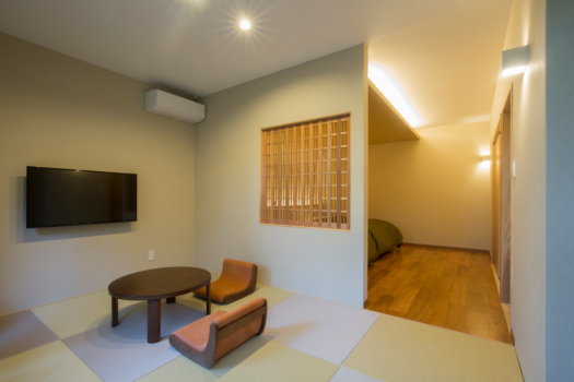 和洋室【ツイン＋和室】