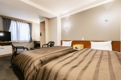 【スタンダード／ツイン】ベッド幅100cm2台／21平米。テレビでYoutubeやNetflixも！