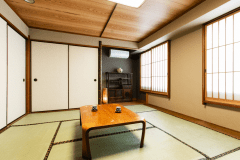 ベッドがない分お部屋もゆったり。グループやお子様連れに人気！