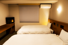 【ニュースタイル／ツイン】近年リニューアルしたお部屋。テレビでYoutubeやNetflixも！