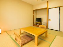 喫煙【寛ぎ和室8畳】