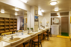 大浴場：脱衣所　アメニティも多数ご用意♪