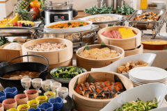 【朝食】寒河江の豊かな自然が育んだ旬の野菜、果物やお米などご用意しました。