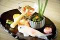 【料理イメージ　春】華やかで淡い色合いのお料理も