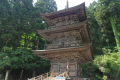【本山慈恩寺】　お車約16分　平成２６年度には慈恩寺旧境内一帯が国史跡に指定されました。