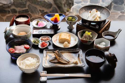 【当館人気】静岡育ちステーキと旬の懐石料理【朝夕お部屋食】
