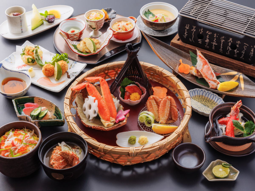 県産紅ズワイ蟹・本ズワイ蟹・タラバ蟹の豪華食べ比べ。冬季限定！蟹づくし会席膳※イメージ