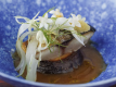 夏季創作フレンチ：魚河岸から本日の鮮魚のポワレ