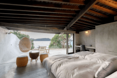 【デラックス ヴィラ・ツインベッド】読書をしたりお昼寝をしたりゆったりとお過ごしください。部屋により仕様は異なります