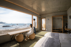 【ホライゾン デラックス ヴィラ・ツインベッド】大きな窓を通して眺めるビーチと同じ高さに位置します。