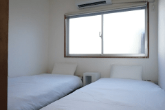 ツイン（別棟：伝泊 ドミトリー&ランドリー）