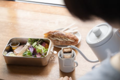 地元の素材を大切に、彩りよくつくられた朝食をご提供いたします。