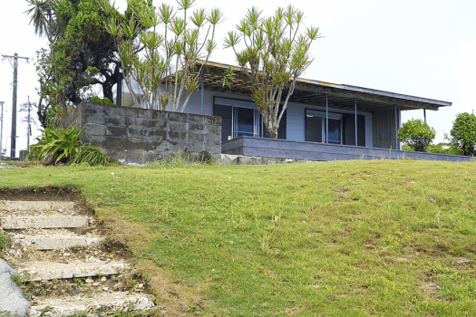 Appearance of Gradually lawn and sea inn