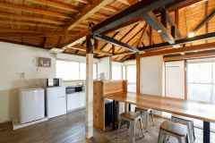 「時うつろう小屋組みの宿」お部屋