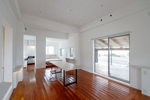 「展望台のある宿」お部屋からテラスに繋がります