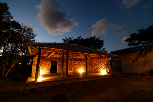「サンゴ石小屋のある宿」眺ドコロ　夜