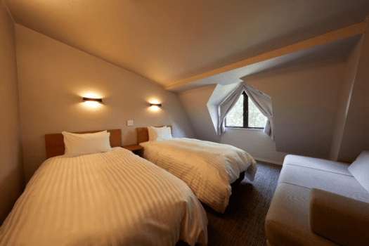 Connecting Rooms Connecting Rooms