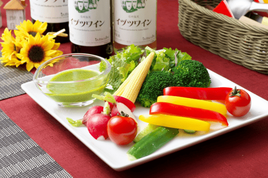 サラダ一例：彩り野菜のバーニャカウダ