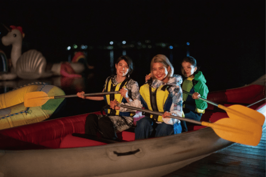 ガイドと一緒に神秘的な夜の青木湖をカヌーでクルージング！