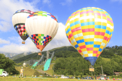北アルプスの雄大な山々を間近に感じられる約５分間の熱気球係留体験フライト！！