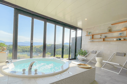 【With Semi-Open-Air Bath】Two-Story Oval & Dome Tent (Up to 7 People)