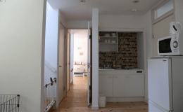 【別館アネックス】2室をつなげてコネクティングルームとしてご利用頂けます。
コネクティングルームは最大8名様までの1棟貸しなのでお友達グループや2家族のご利用におすすめです♪