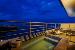 特別室　露天風呂　夕景