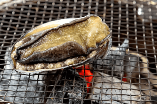 アワビの炭火焼き