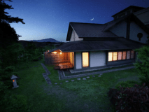 離れ「嘉苑」：外観