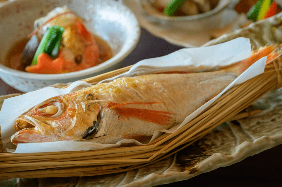 【山海美食の饗宴】のど黒の藁焼き藻塩添え。季節を問わず脂が乗っており絶品です。