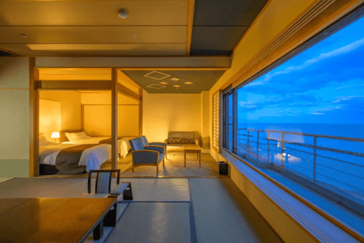 【そよ風館一般客室角部屋（和室ベットルーム）】12畳の和室に、シングルベット2台が付いた二間の客室タイプ。