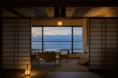 【大観露天風呂付客室】お部屋からは日本海をひとりじめできる露天風呂付客室です。