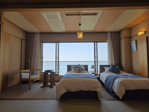 【海のくつろぎ〇大観2階和ベット客室】海側バスルーム