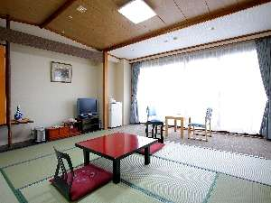 本館客室（一例）広々とした清潔感あふれる和室をご用意しております。