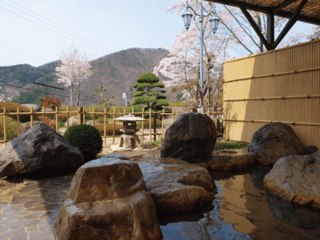 春のあたたかな陽気を感じながら。