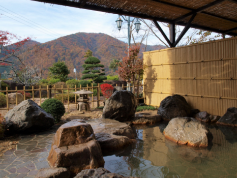 色鮮やかな里山を愉しむ