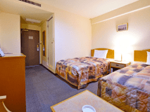 【ツインルーム】お部屋は広々と寛げる14平米サイズ。