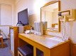 【ツインルーム】ビジネスに最適、広々としたデスクワーク付